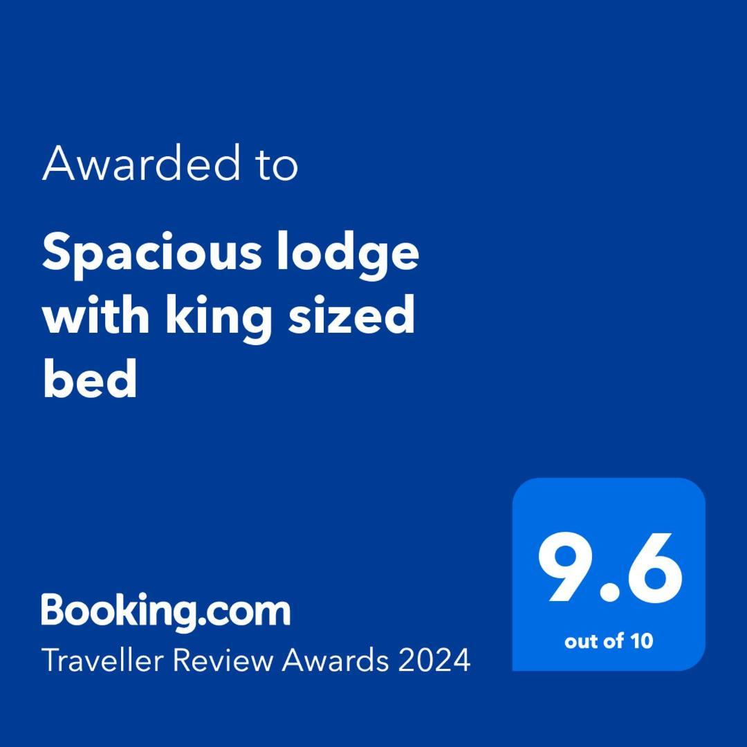Spacious Lodge With King Sized Bed Inveraray Kültér fotó